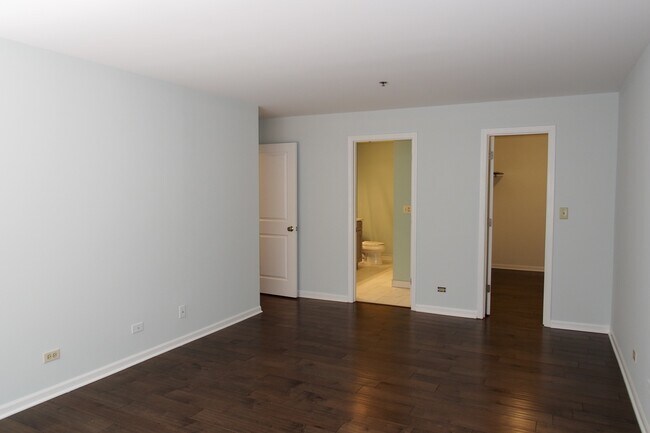 Building Photo - 129 Acacia Cir
