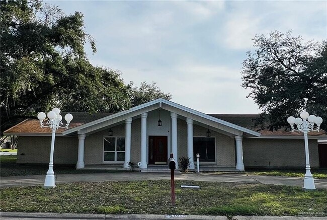 Primary Photo - 101 Harvey St