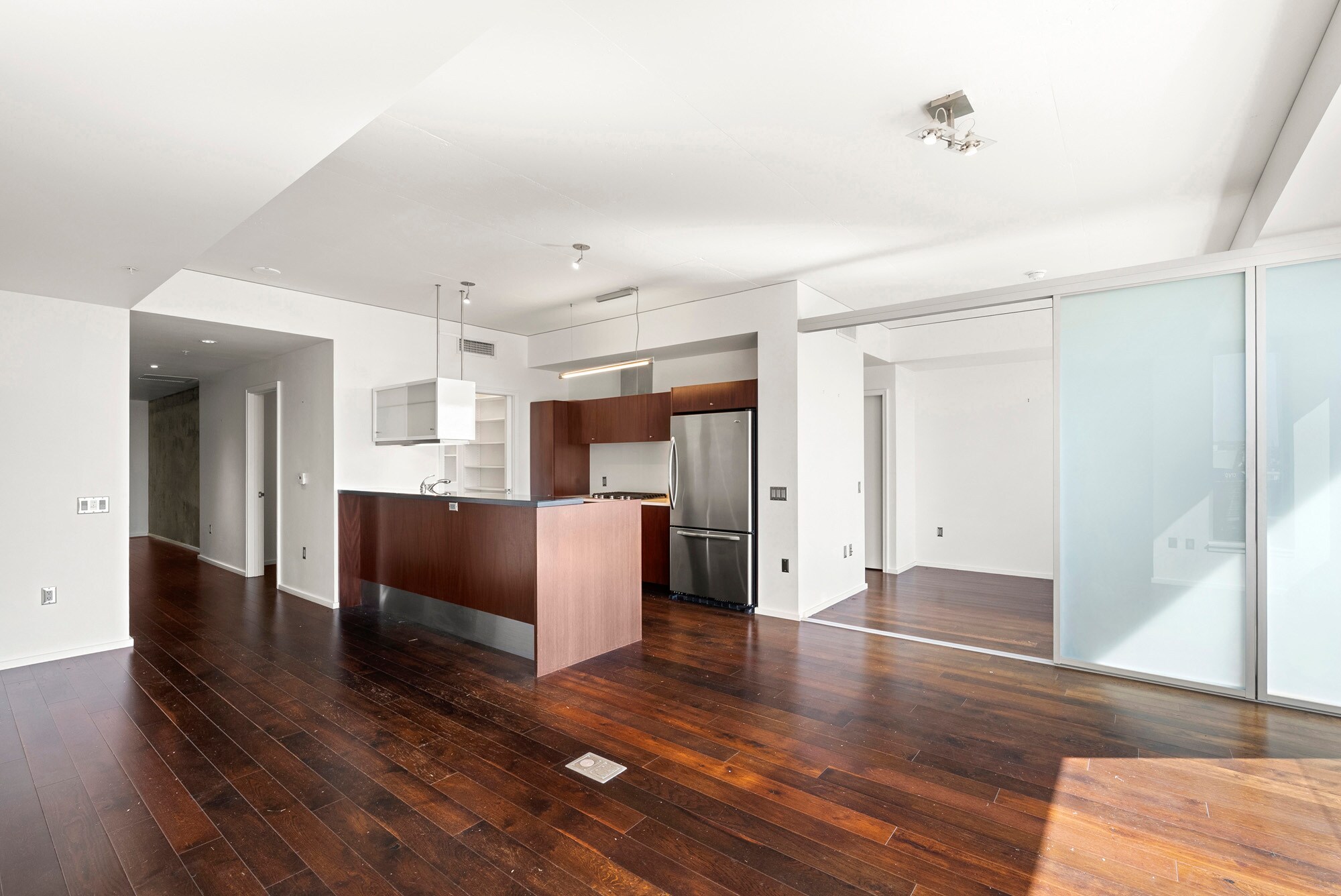 Building Photo - 1155 S Grand Ave