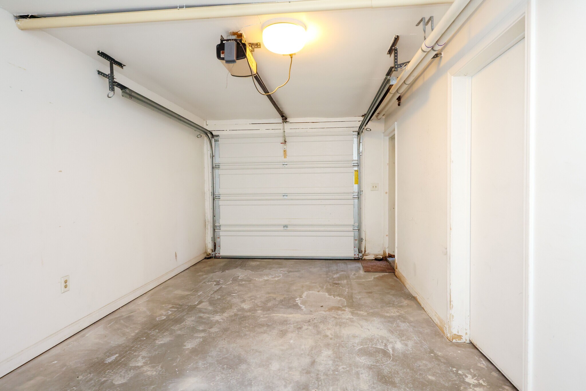 Building Photo - 85 Brainerd Rd