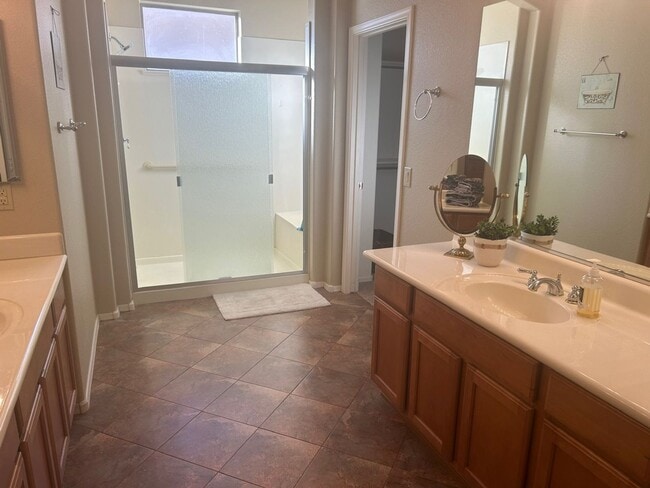 Building Photo - Waterfront Furnished rental in Gated Community of Sun Lakes