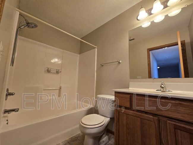 Building Photo - 147 Alydar Dr