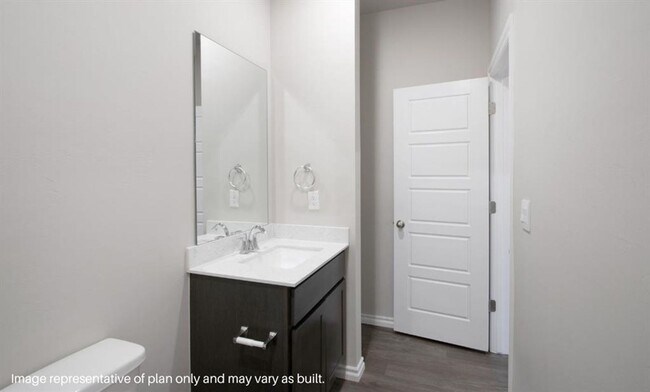 Building Photo - Stylish & Smart Living in Yukon – 4-Bedroo...