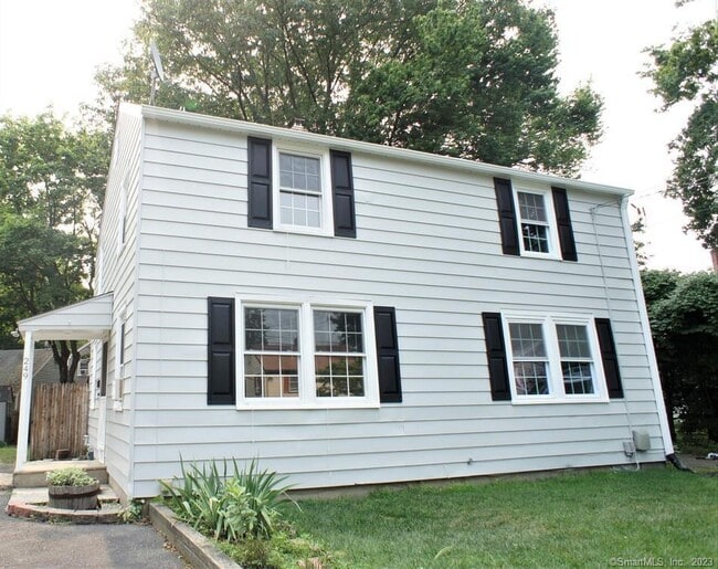 Building Photo - 249 Melville Dr