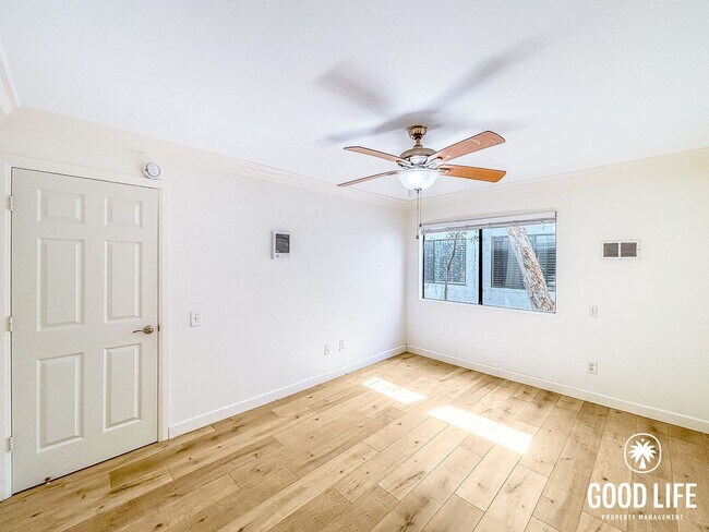 Building Photo - SD: Bright 2BD/2BA Condo in Golden Hill with In-Unit Laundry & Tandem Parking