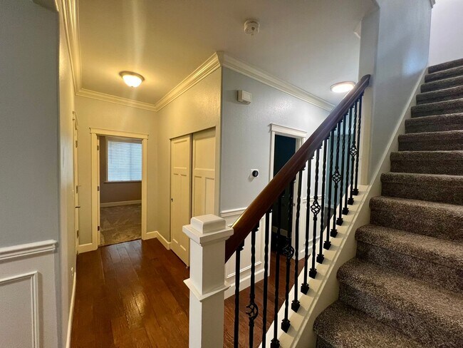 Building Photo - PENDING APPLICATION; Beautiful 5 Bedroom Home