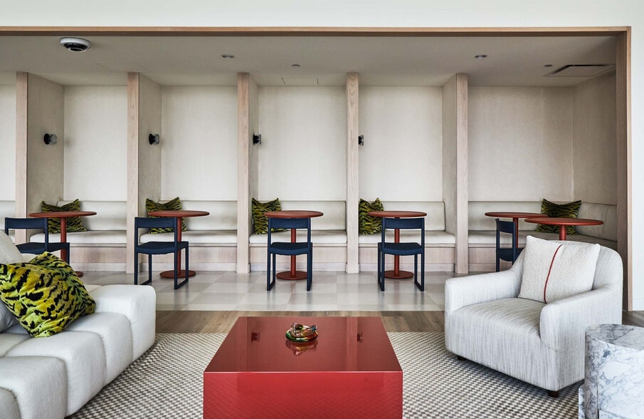 Building Photo - 1000 S Michigan Ave