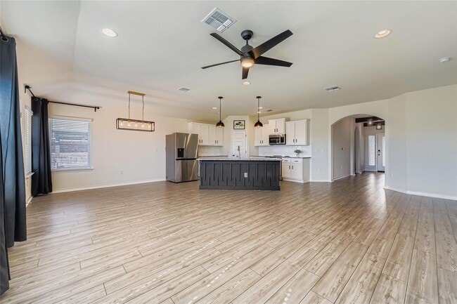 Building Photo - 17205 Adoro Dr