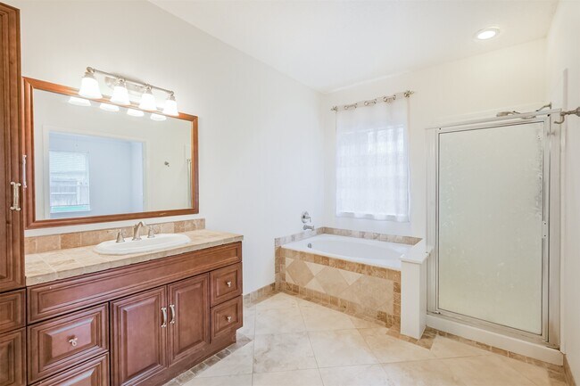 Building Photo - 18422 Cobblestone Dr