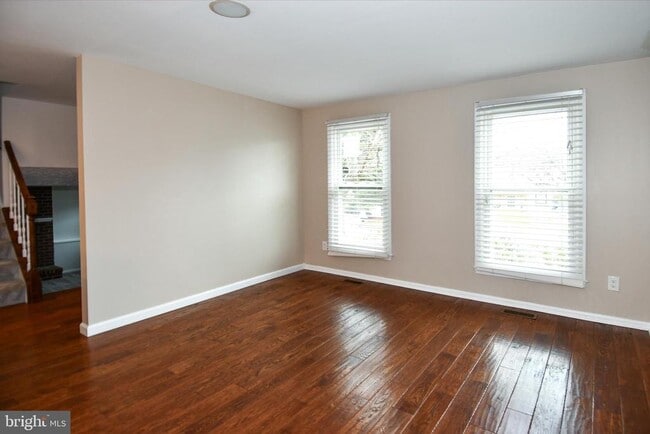 Building Photo - 8844 Mourning Dove Ct