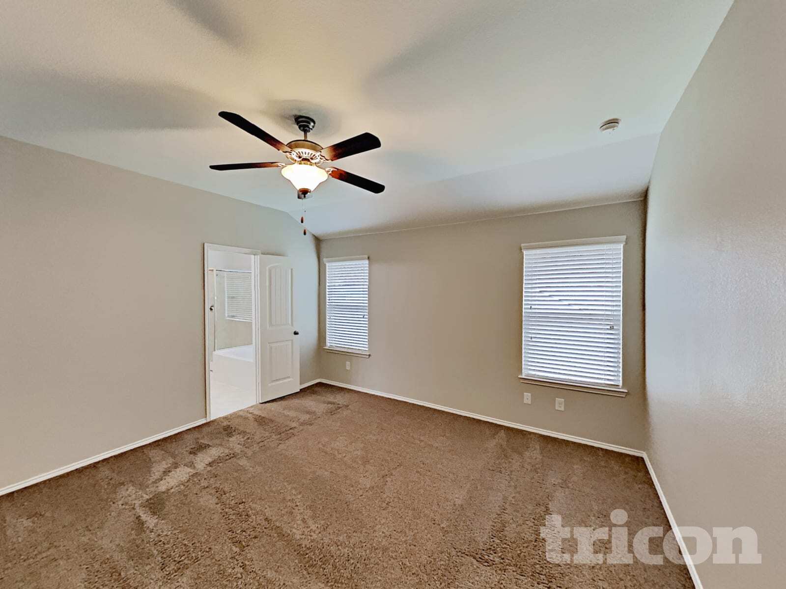 Building Photo - 457 Peach Ln