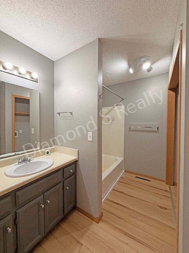 Building Photo - 1505 W Rainey St