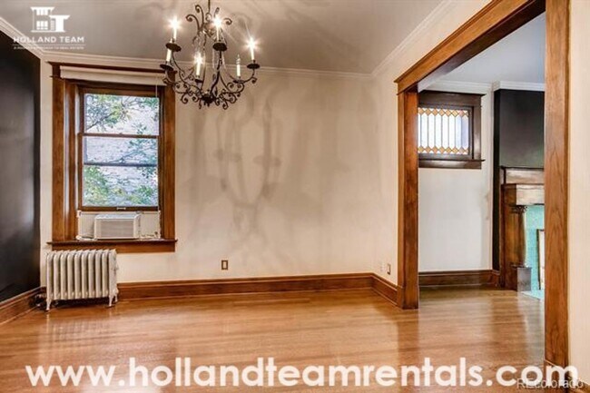 Building Photo - Uptown Capitol Hill - Secure Historic Building with Modern Updates!