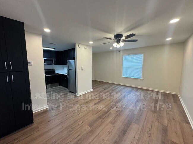 Building Photo - 105 Meaux Blvd