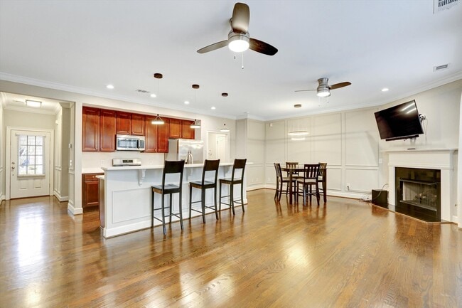 Building Photo - 2849 Jordan Oaks Ln