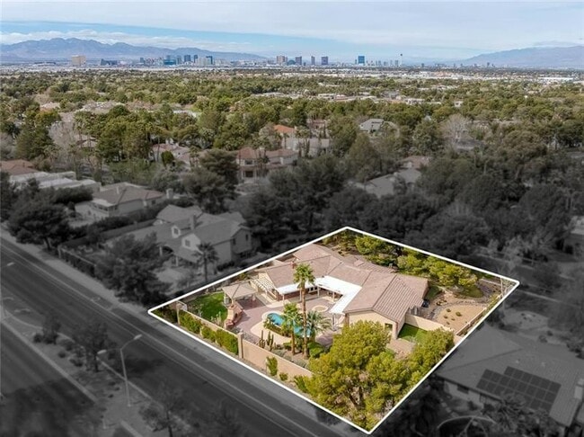 Building Photo - 9 Quail Run Rd