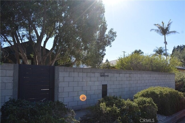 Building Photo - 17126 Sandra Lee Ln