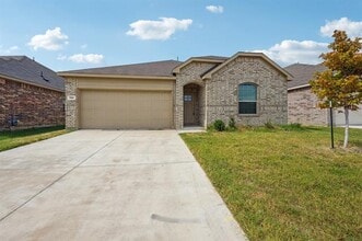 Building Photo - 1108 Flameleaf Dr