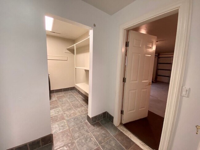 Building Photo - SPACIOUS HOME IN SANTA CLARA COMING SOON!