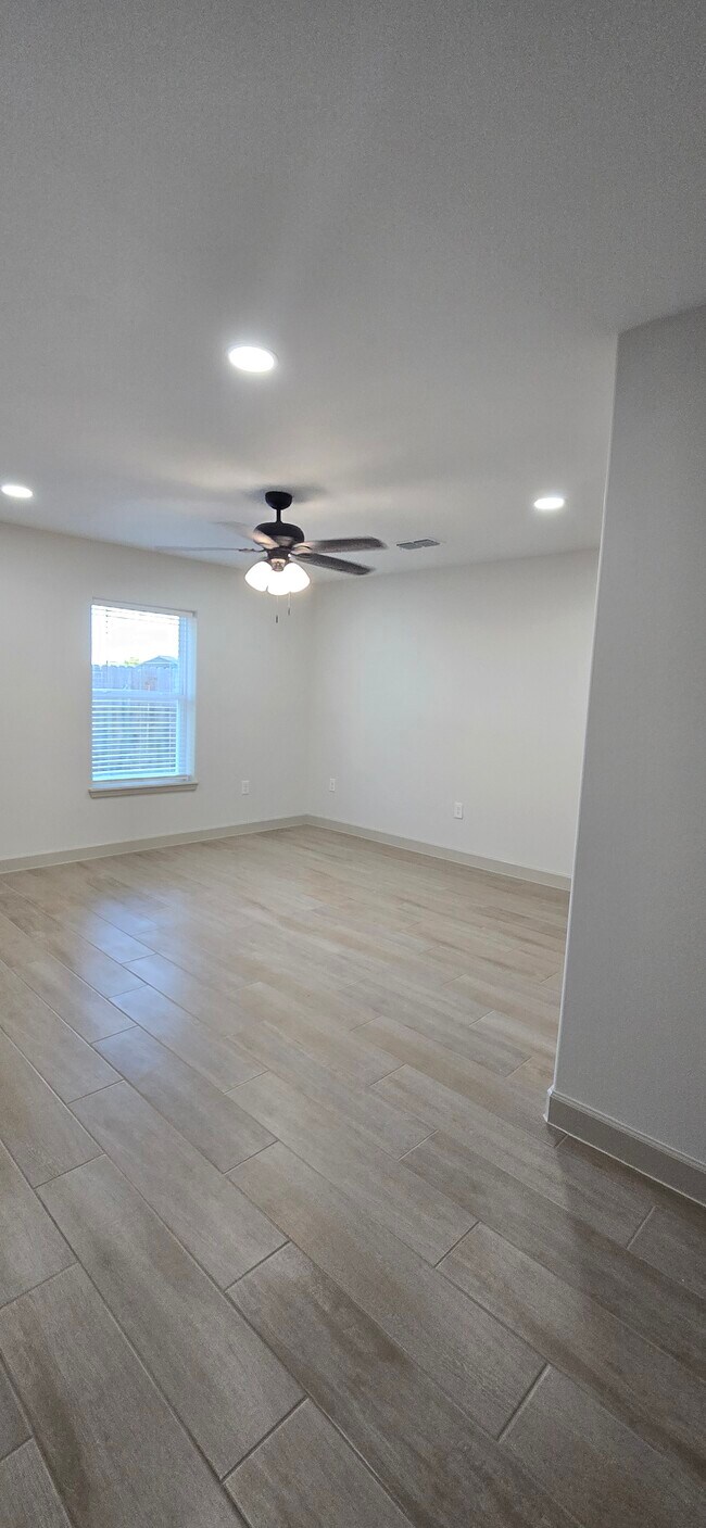 Building Photo - 3809 Buddy Owens Blvd