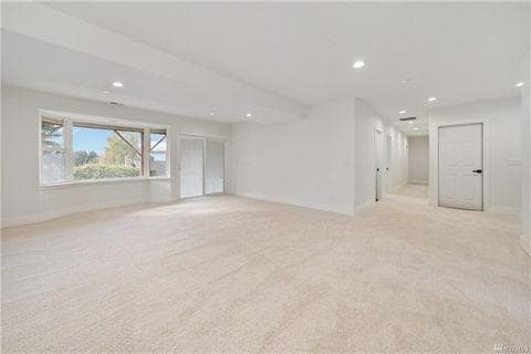 Building Photo - 407 Index Pl NE