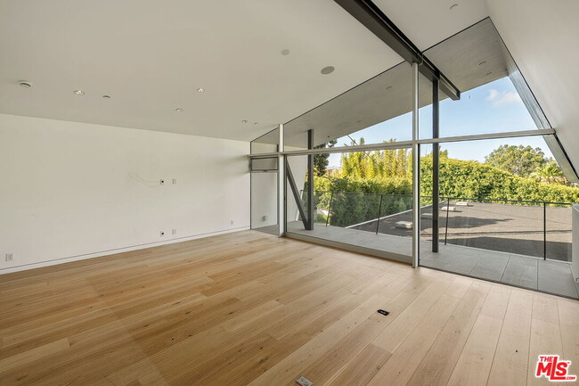 Building Photo - 3646 Inglewood Blvd