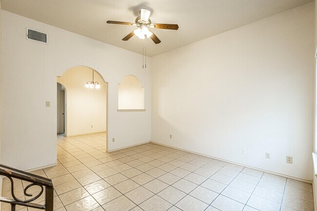 Building Photo - 1220 Rosario St