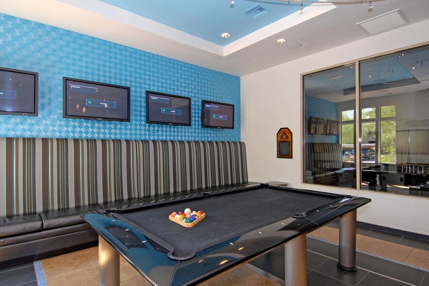 CLUBHOUSE - 20100 N 78th Pl