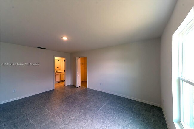 Building Photo - 2628 NW Embers Terrace