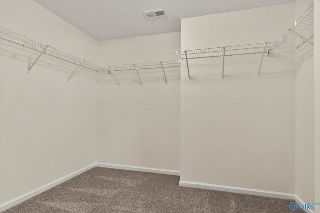 Building Photo - 223 Dormont Dr NE