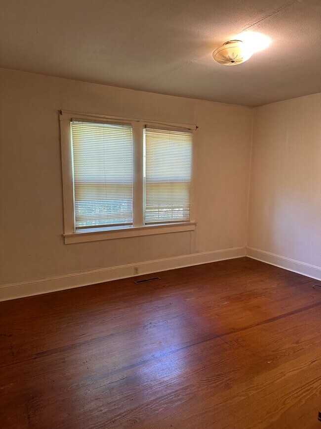 Building Photo - RENTAL HOME 2BD/1BTH
