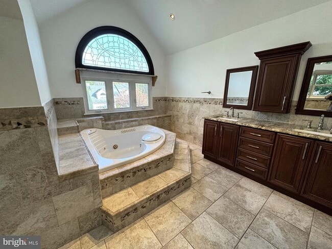 Building Photo - 54 Las Brisas Blvd