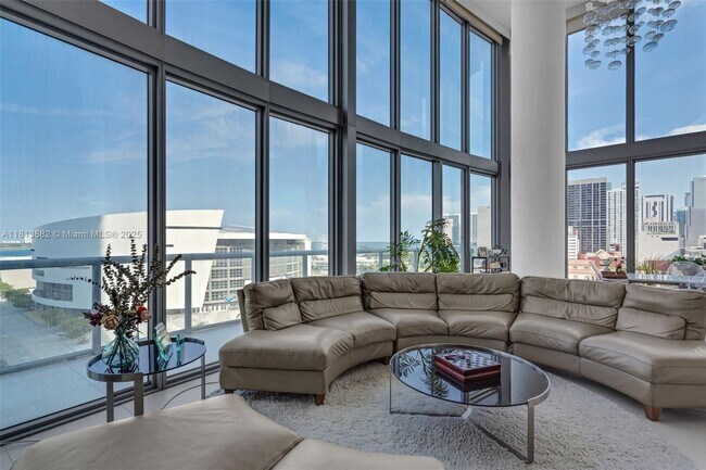 Building Photo - 888 Biscayne Blvd