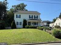 Building Photo - 7618 Leonard Dr