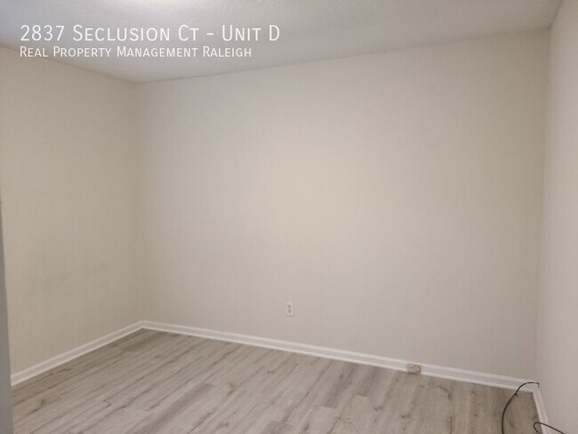 Building Photo - 2837 Seclusion Ct