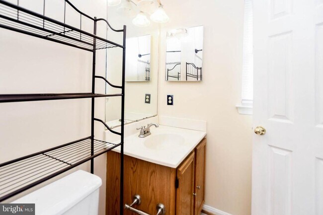 Building Photo - 7234 Tamo Ct