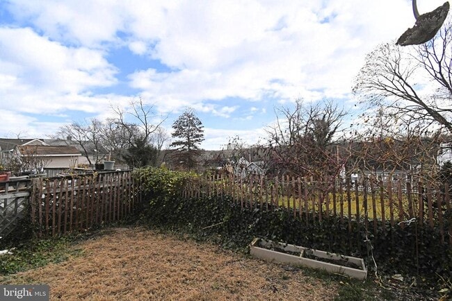 Building Photo - 2 High St