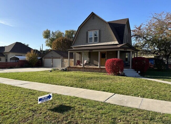 Building Photo - "Charming 3-Bed Oasis with Granite Touches & Cozy Fireplace in Nampa!"