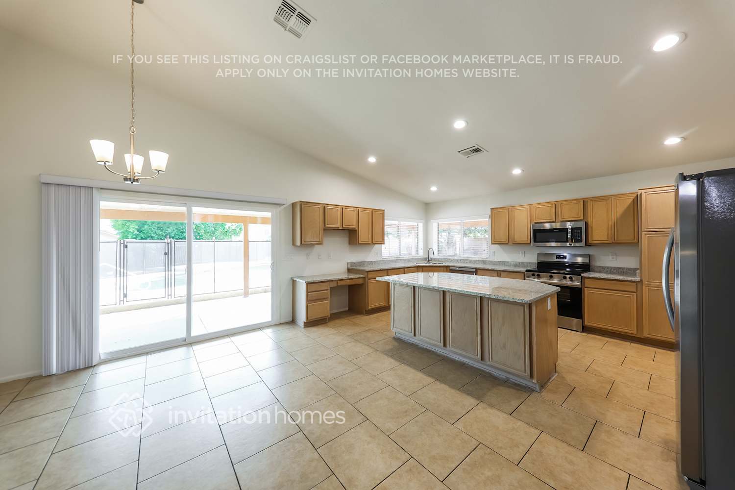 Building Photo - 5584 W Mercer Ln
