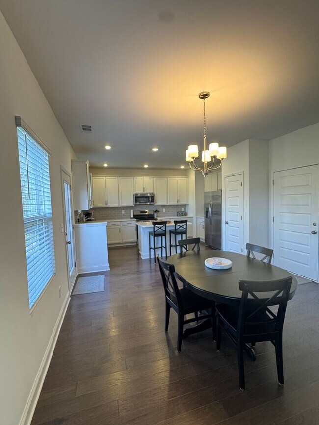 Building Photo - Fully Furnished 4BR Home with Loft, Patio & 2-Car Garage – Lawn Care Included