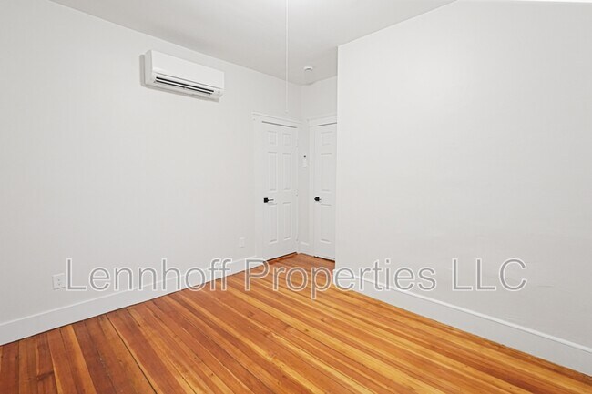 Building Photo - 28 Clark St