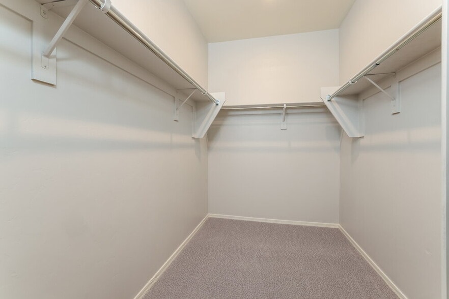 Building Photo - 13962 E Silver Pne Trl