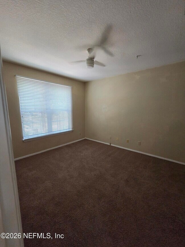 Building Photo - 13810 Sutton Park Dr N