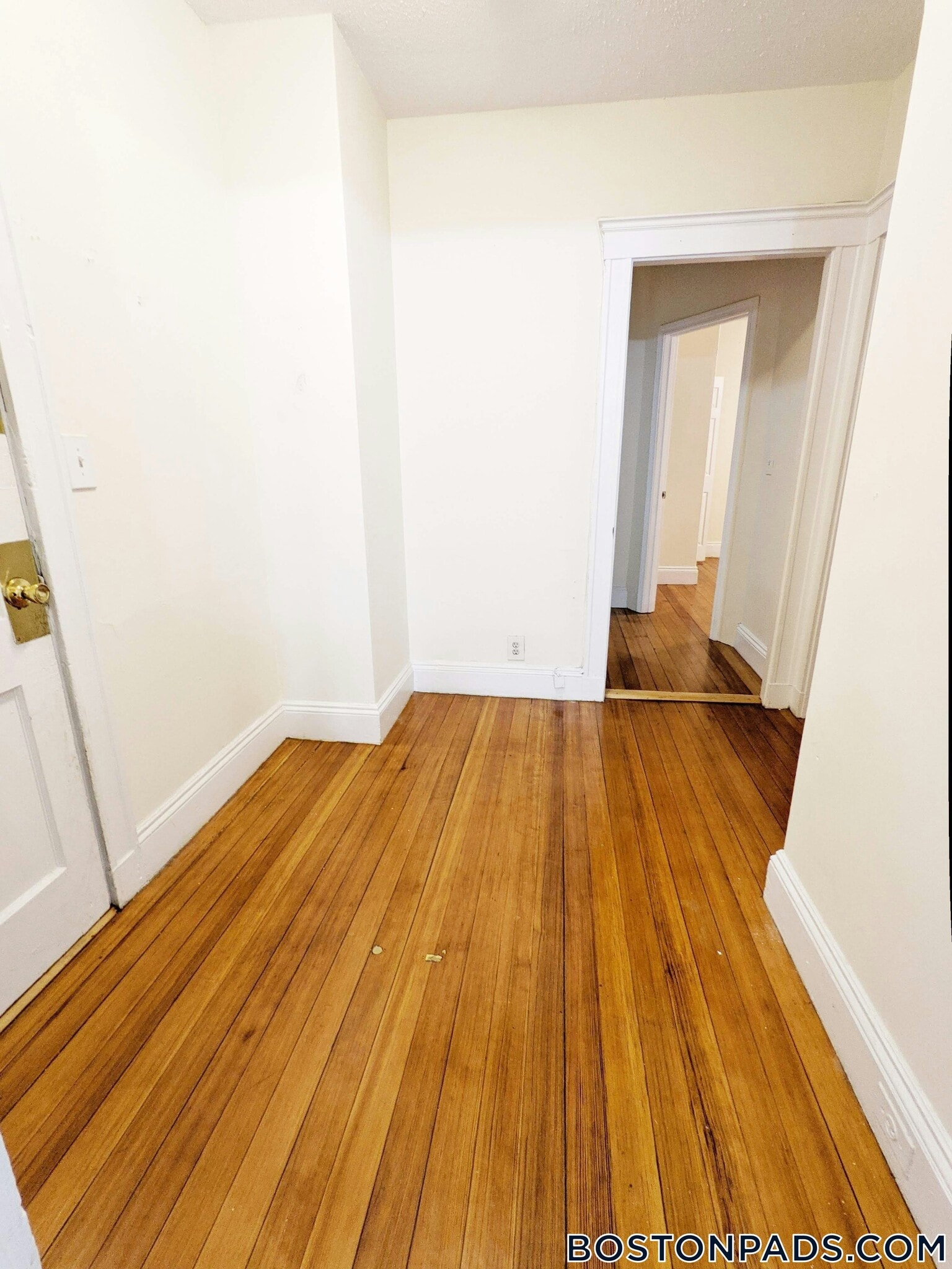 Building Photo - 520 Cambridge St