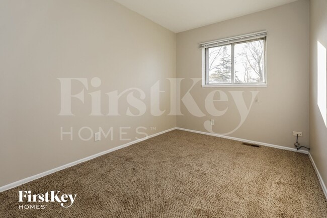 Building Photo - 136 Pacific Dr