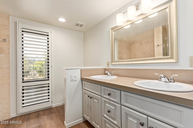 Building Photo - 1710 Staghorn Ln