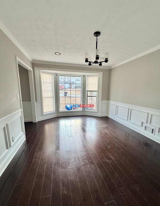 Building Photo - Newly RENOVATED 4-bedroom house, finish basement in Lilburn