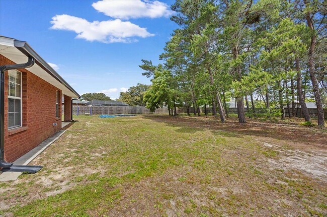 Building Photo - 1922 Coral St