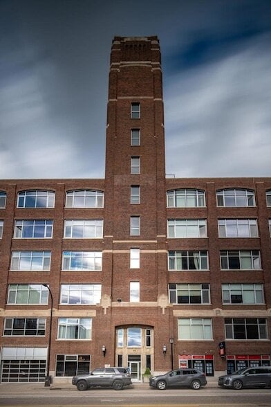 Building Photo - 700 N Washington Ave