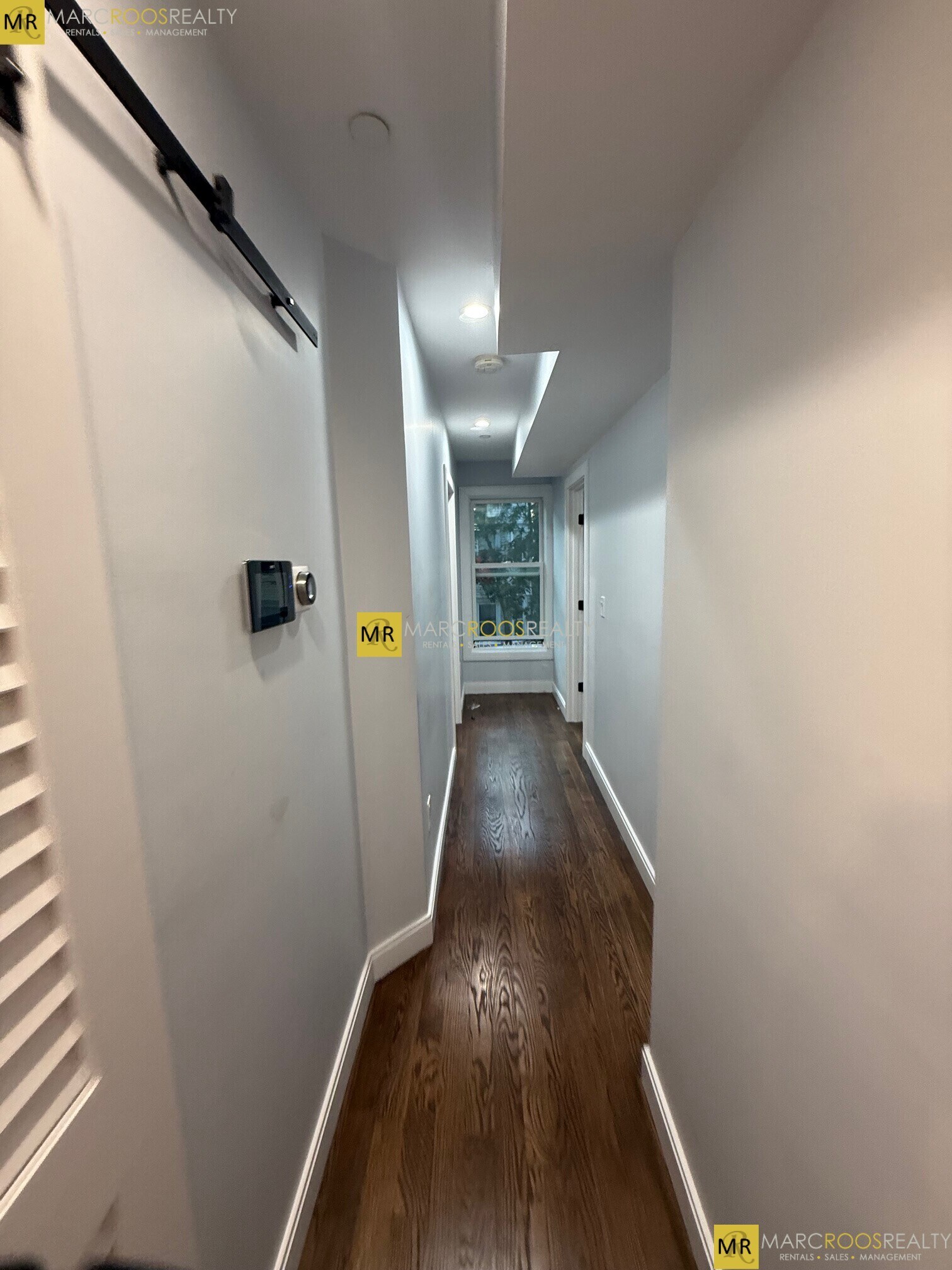 Building Photo - 174 Paris St